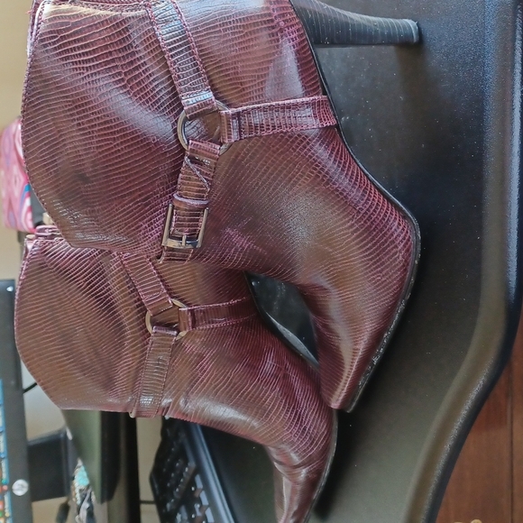Antonio Melani Landon Leather Women’s Booties - Picture 3 of 8